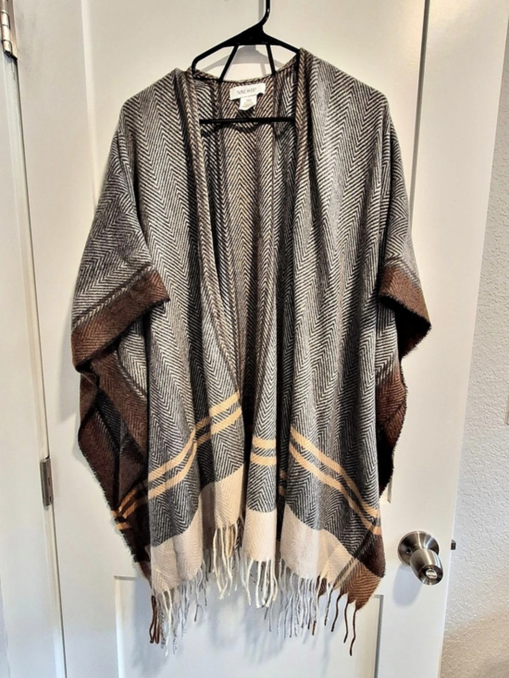 Nine West Plaid Herringbone Fringe Poncho Brown & Cream